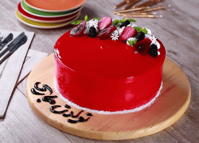 طرز تهیه کیک تولد توت فرنگی همراه ویدیو
