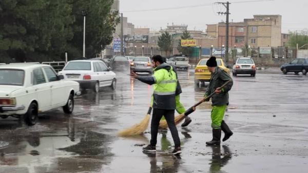 گشت زنی نیروهای خدمات شهری برای رفع مشکلات احتمالی باران گشت زنی نیروهای خدمات شهری برای برطرف مسائل احتمالی باران